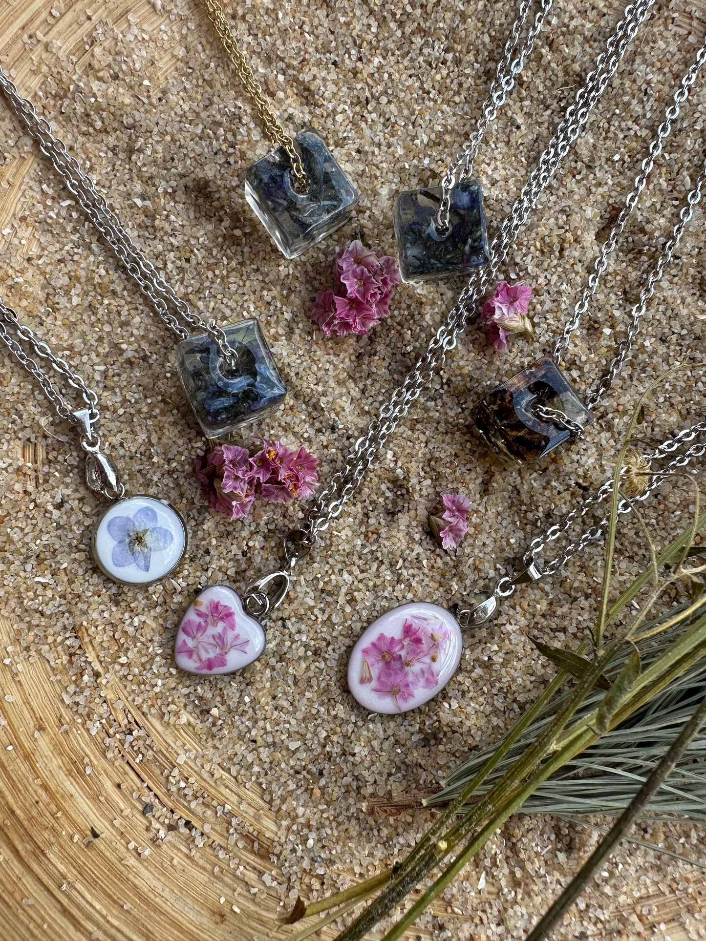 Catenine con fiori